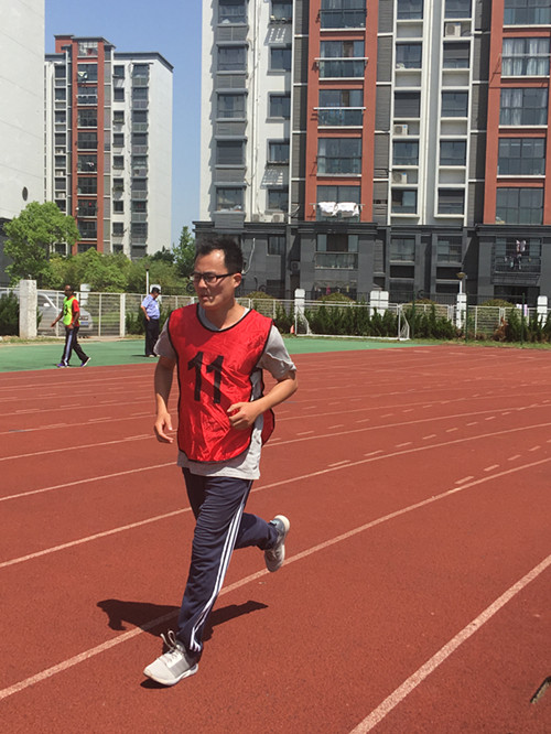 我院教职工积极参加2017年盐城工学院教职工运动会